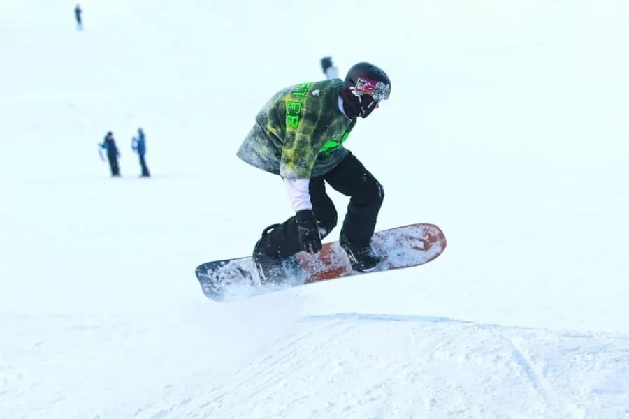 Snowboardové kalhoty – jak vybrat