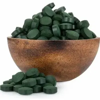 čistá spirulina v tabletách