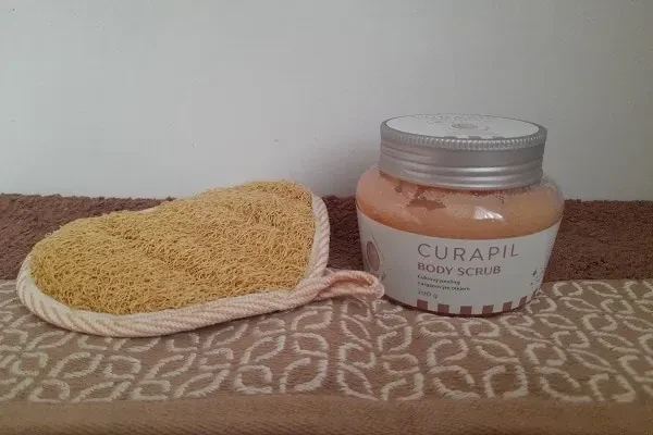 Tělový peeling Curapil recenze