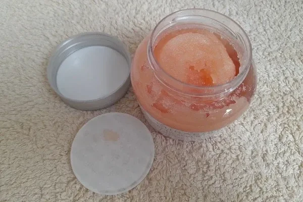 Body scrub Curapil recenze