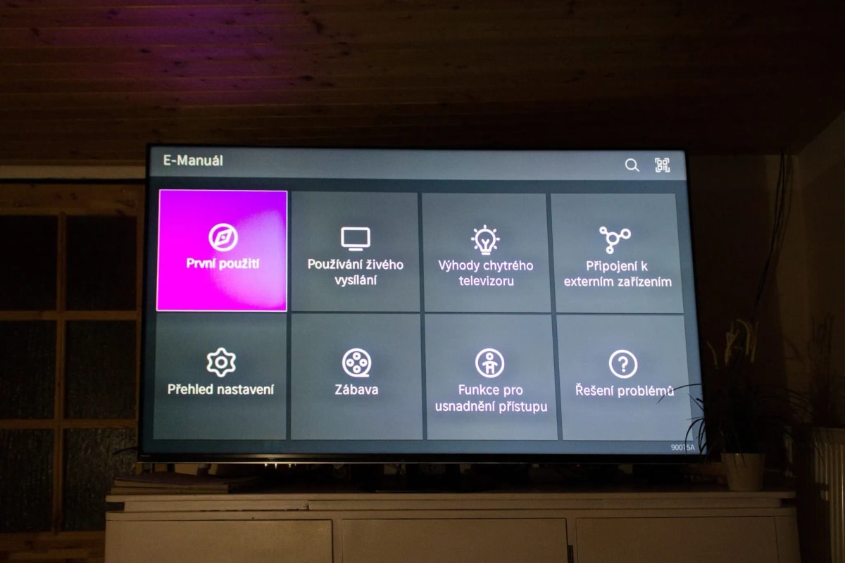 Recenze televize Hisense 75U8N, chytrý výběr