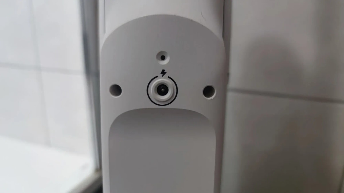 Nabíjení čistič Tineco iFloor Breeze, recenze chytrý výběr