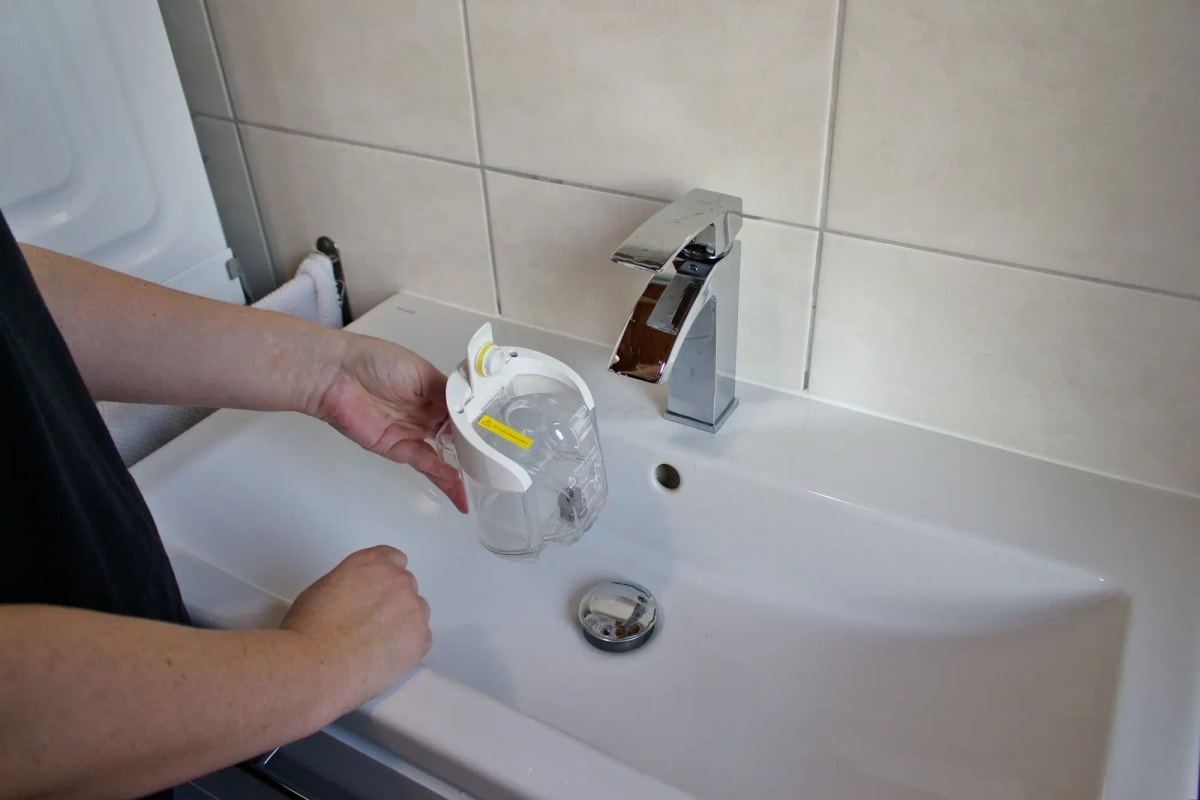 čistič podlah Tineco iFloor Breeze, testování, chytrý výběr