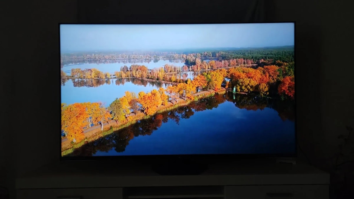 displej Hisense 75U8N, recenze chytrý výběr