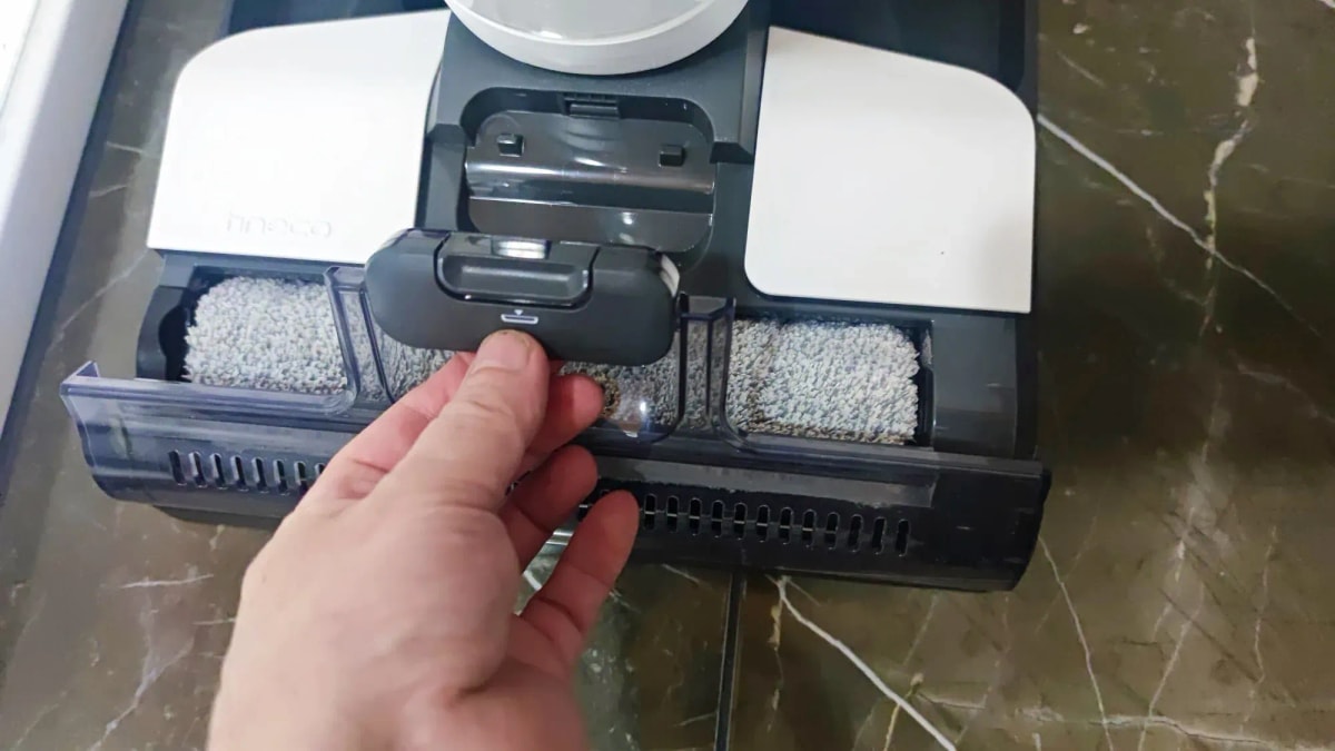Odjištění rotačního mopu Tineco iFloor Breeze, recenze čističe