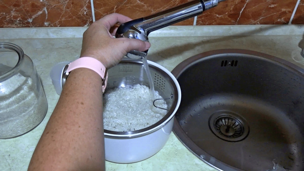 Příprava pokrmu Lauben Low Sugar Rice Cooker 3000WT