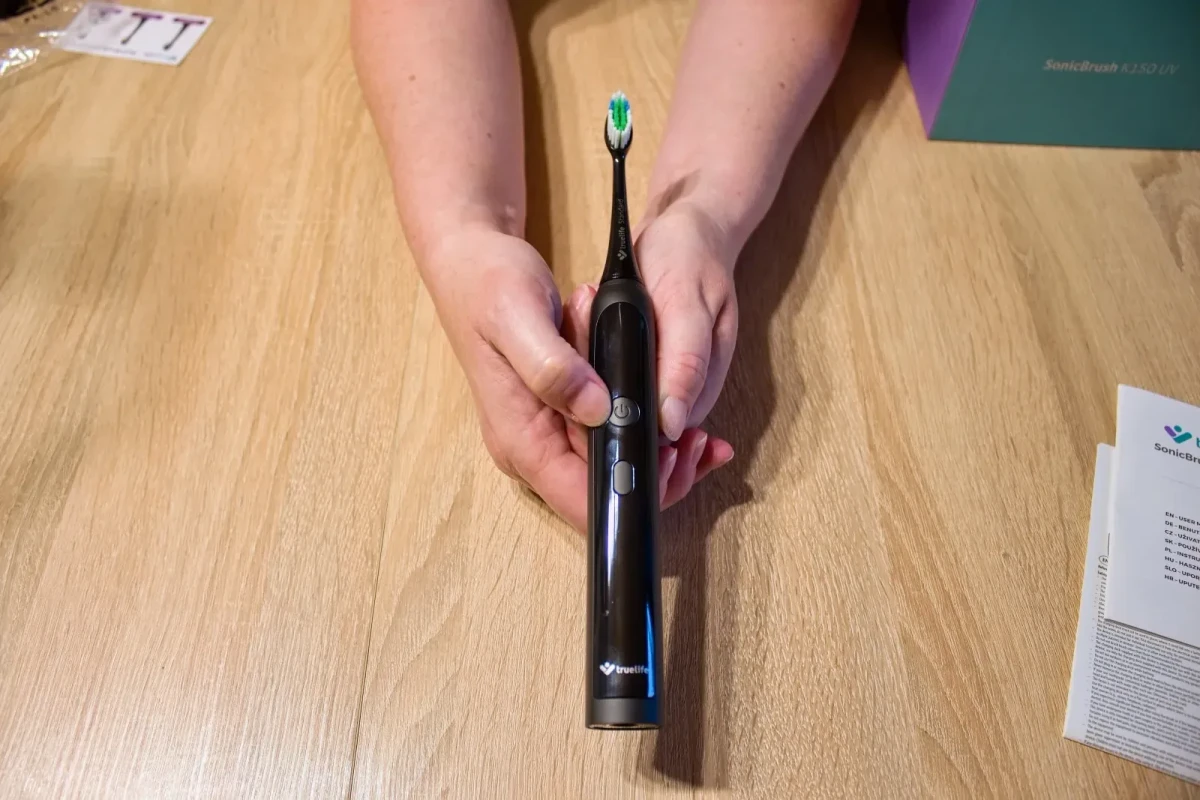 kartáček SonicBrush K150 UV recenze kartáčku chytrý výběr