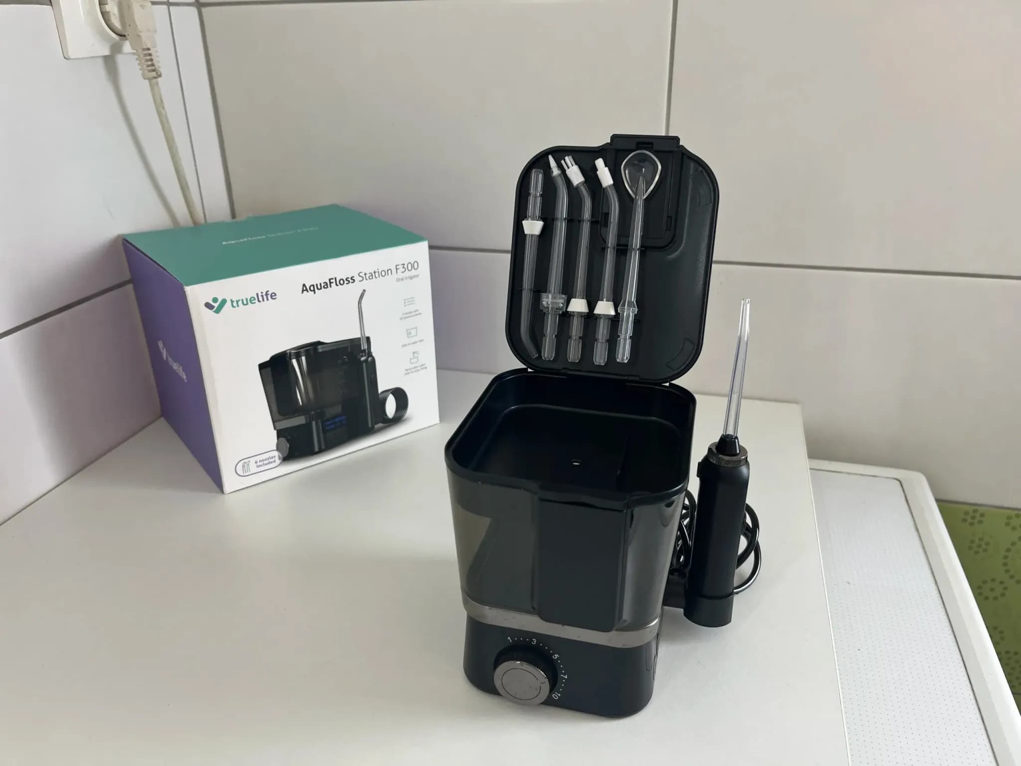AquaFloss Station F300