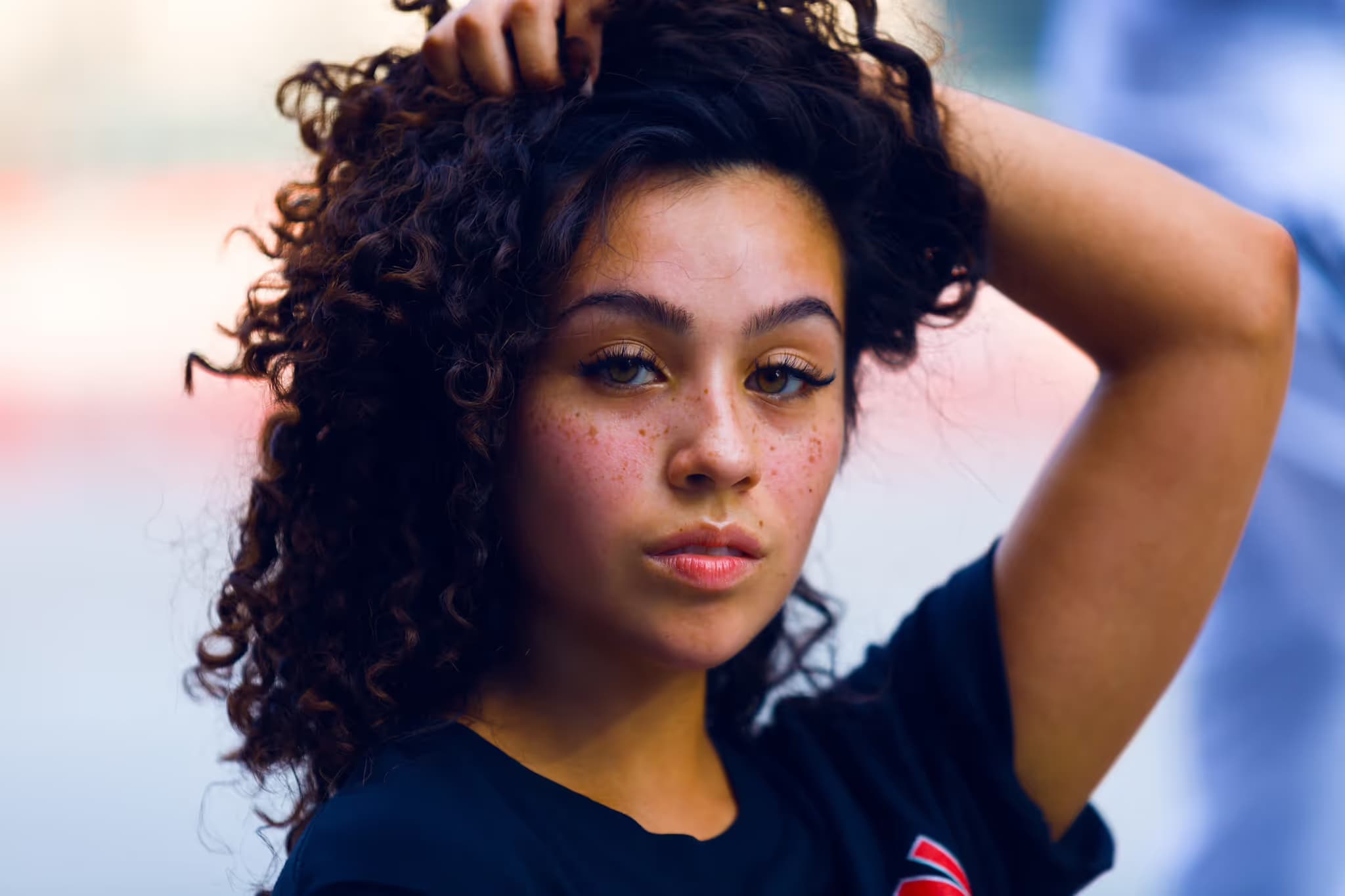 curly-girl-metoda-vlnite-vlasy-3-1-scaled-1.avif