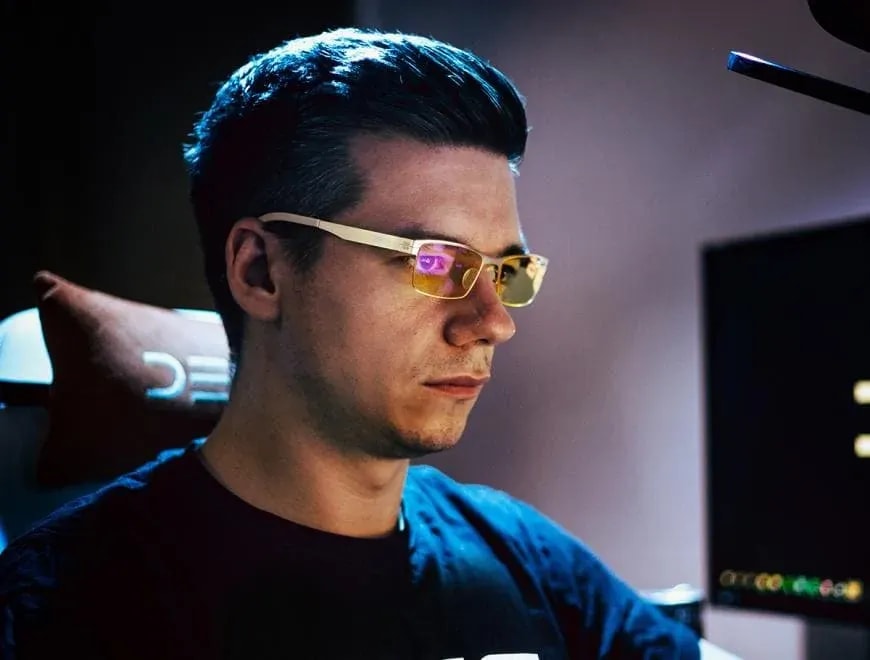DEV1S Wallhack – úvodní obrázek