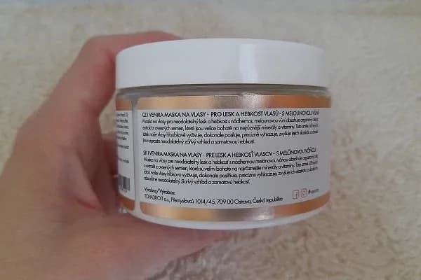 Etiketa masky na vlasy pro lesk a hebkost Venira recenze