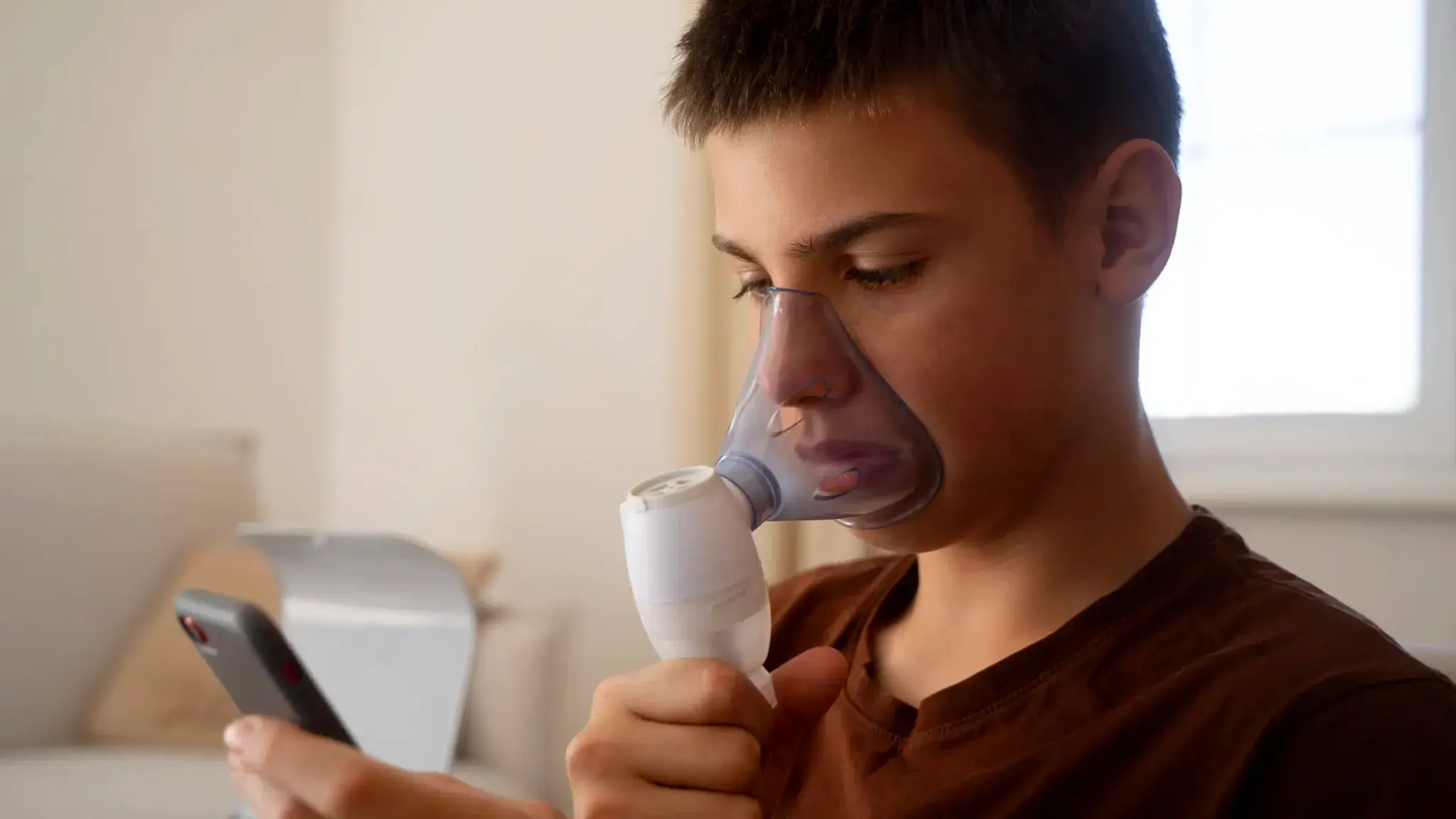 Kluk s inhalátorem