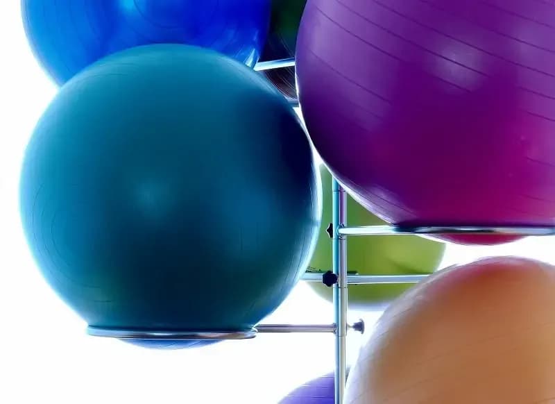 Nejlepší gymnastické míče a balónové židle - recenze