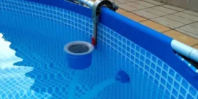 Skimmer do bazénu