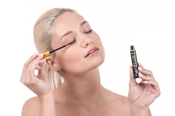 Nanášení séra na řasy a obočí HairPlus FacEvolution Growth
