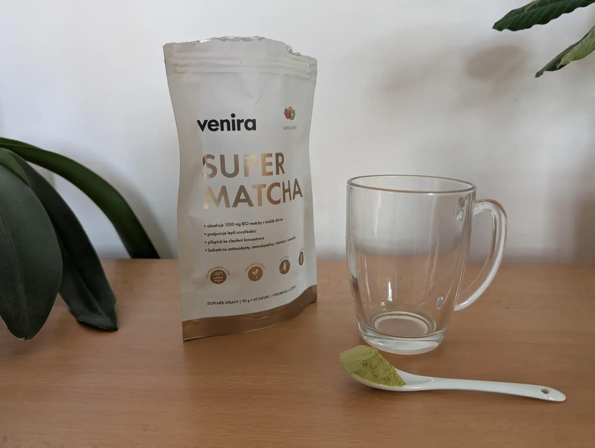 Venira Super matcha jahoda-kiwi prášek