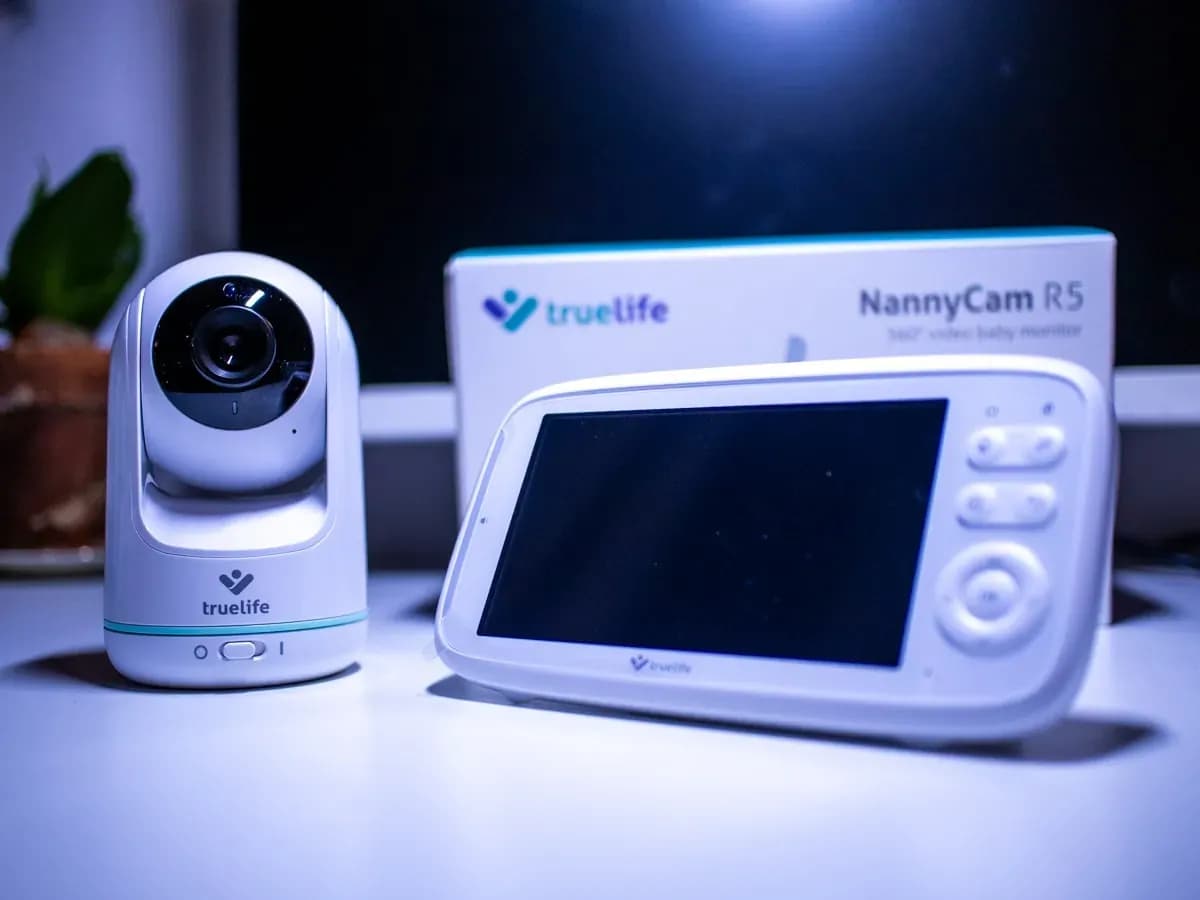 Recenze-TrueLife-NannyCam-R5-set.jpg