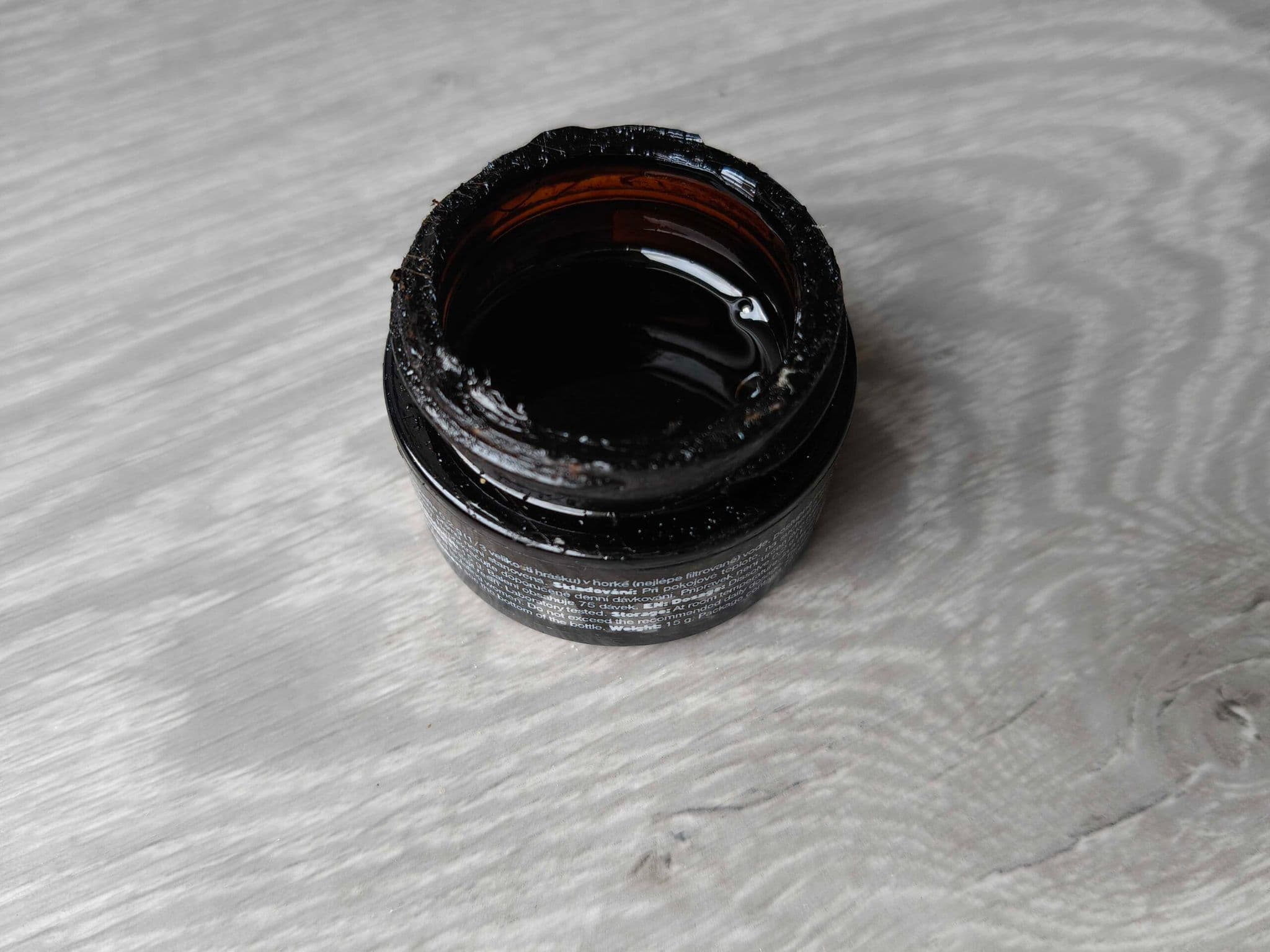 Shilajit pryskyřice