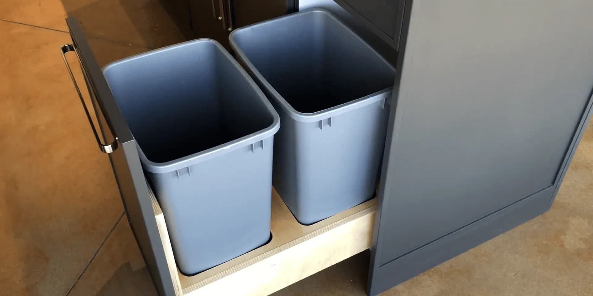 Vestavný koš na tříděný odpad