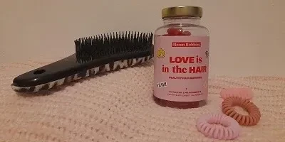 Vitamíny na vlasy Love is in the hair od Bloom robbins - náhledový obrázek