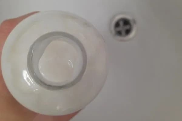 Přírodní šampon pro mastné vlasy Venira v lahvičce recenze