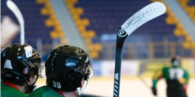Nejlepší hokejky – Recenze & jak vybrat kvalitní hokejku
