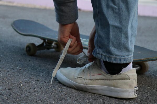 šnerování boty na skate