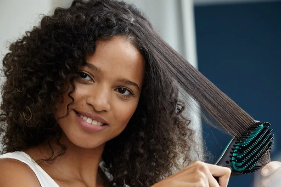 Jak používat elektrický kartáč na vlasy