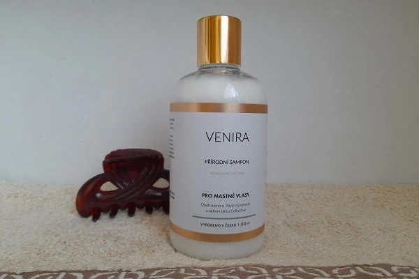 Přírodní šampon pro mastné vlasy s kokosovou vůní Venira recenze