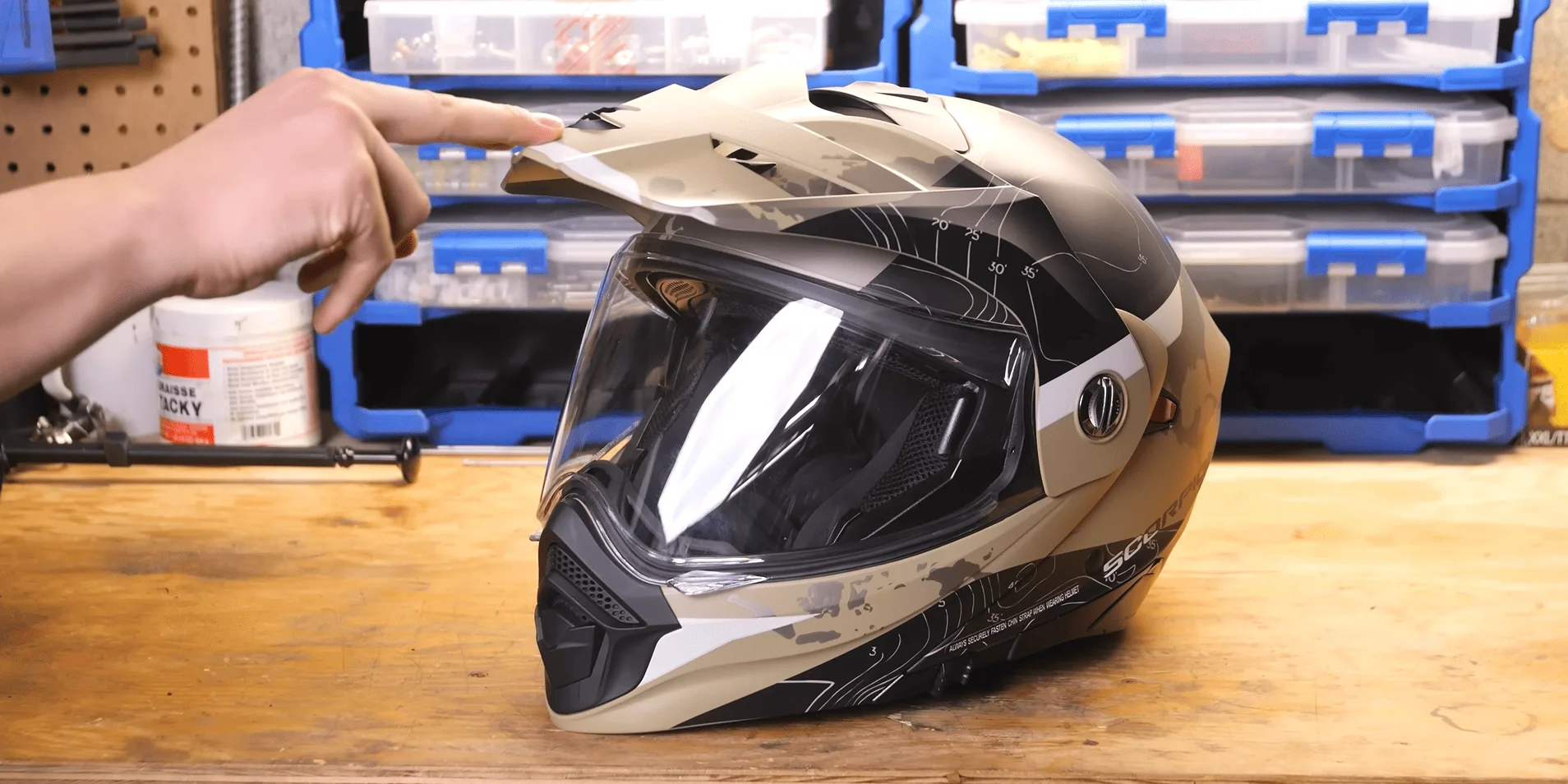 Helmy na motorku - test helmy