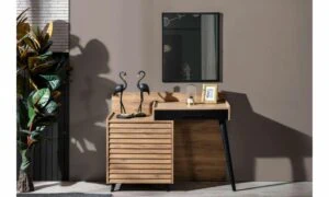 dřevěný kosmetický stolek
