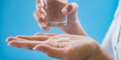 Nejlepší vitamíny na akné – recenze a rady jak vybrat