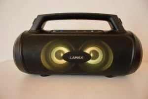 žluté podsvícení reproduktoru LAMAX